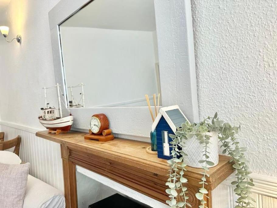 Ship Cottage Tenby Beach 50M Buitenkant foto