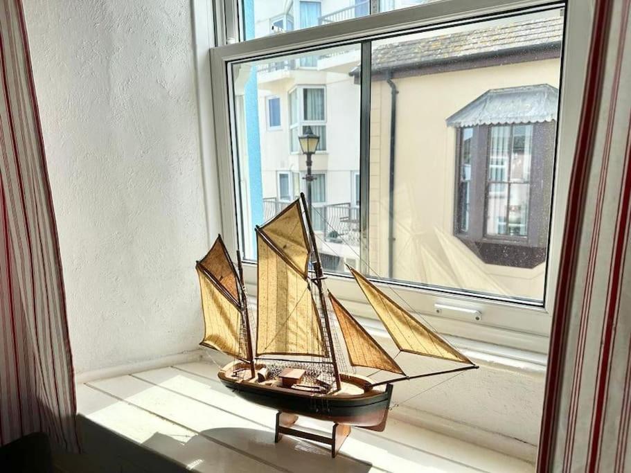 Ship Cottage Tenby Beach 50M Buitenkant foto