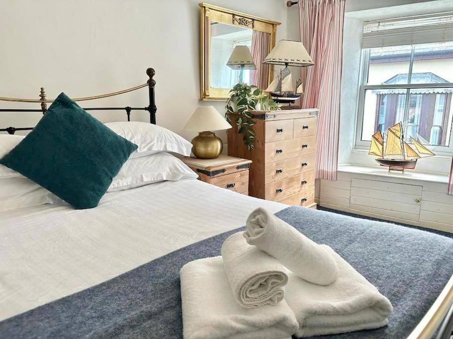 Ship Cottage Tenby Beach 50M Buitenkant foto